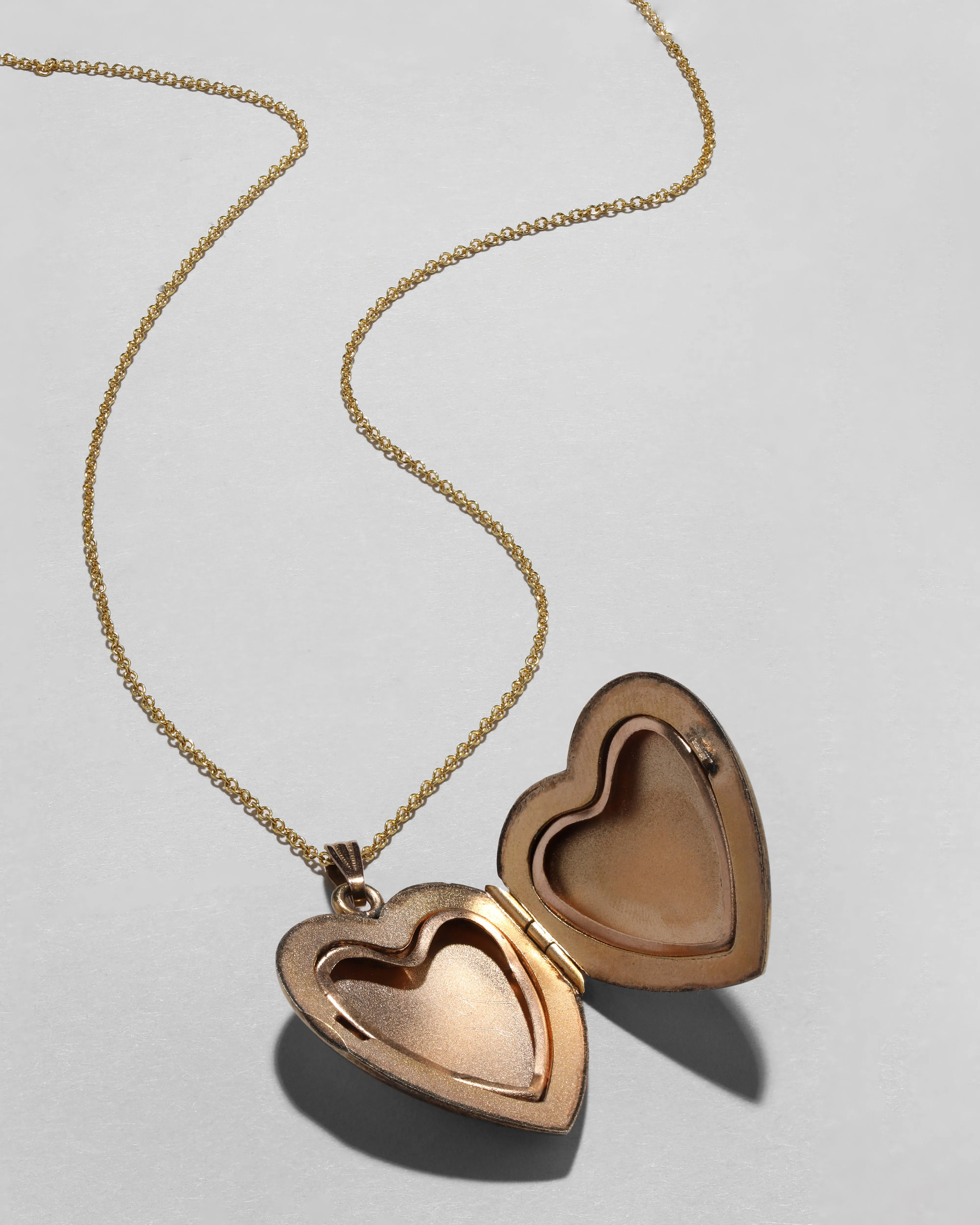 Antique 1920s 14k Gold Filled Engraved Pinstriped Heart Locket Necklace sold by Alexis Bittar product image thumbnail 3