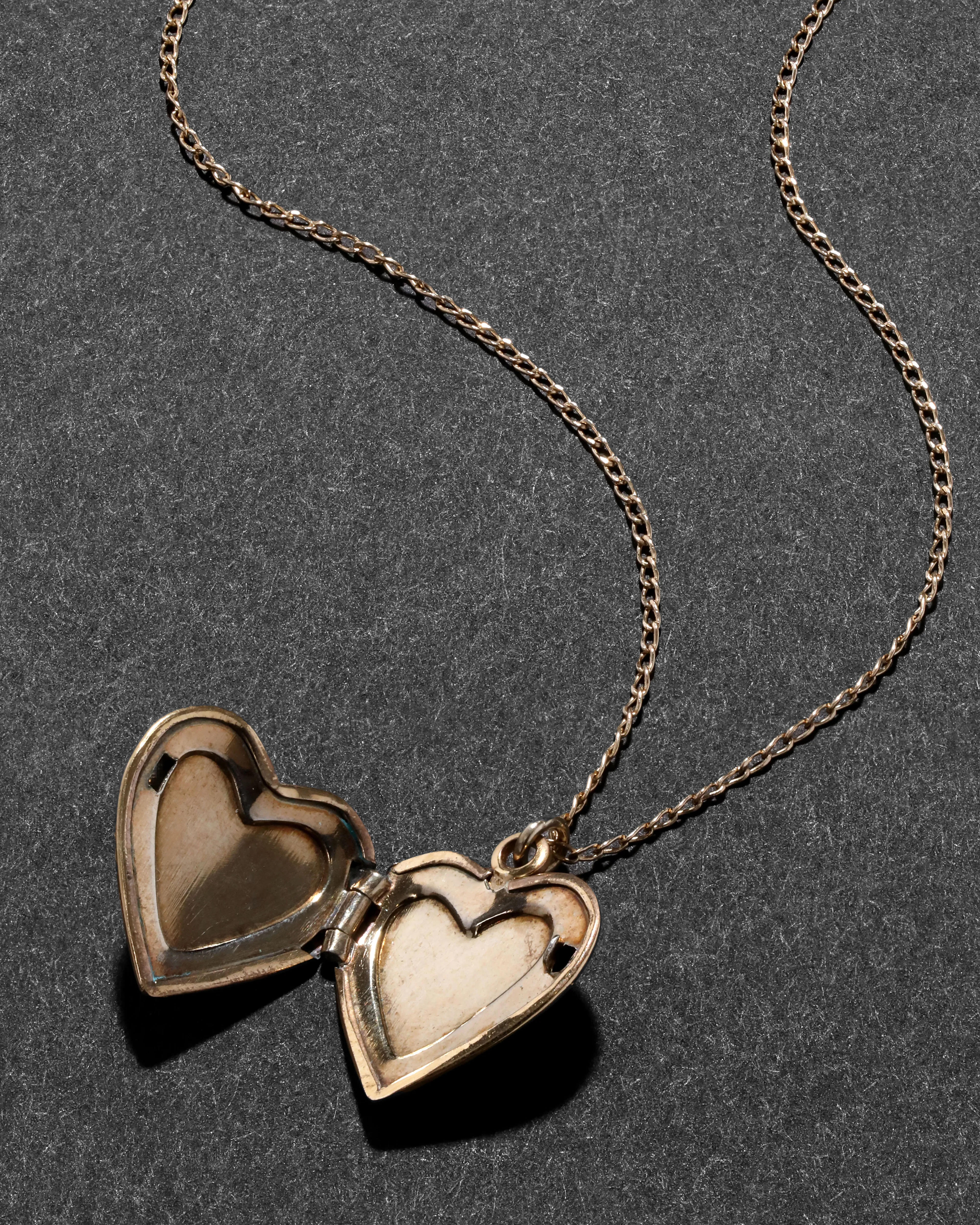 Vintage 1960s 14k Gold Fill Hand Etched Heart Locket Necklace sold by Alexis Bittar product image thumbnail 3
