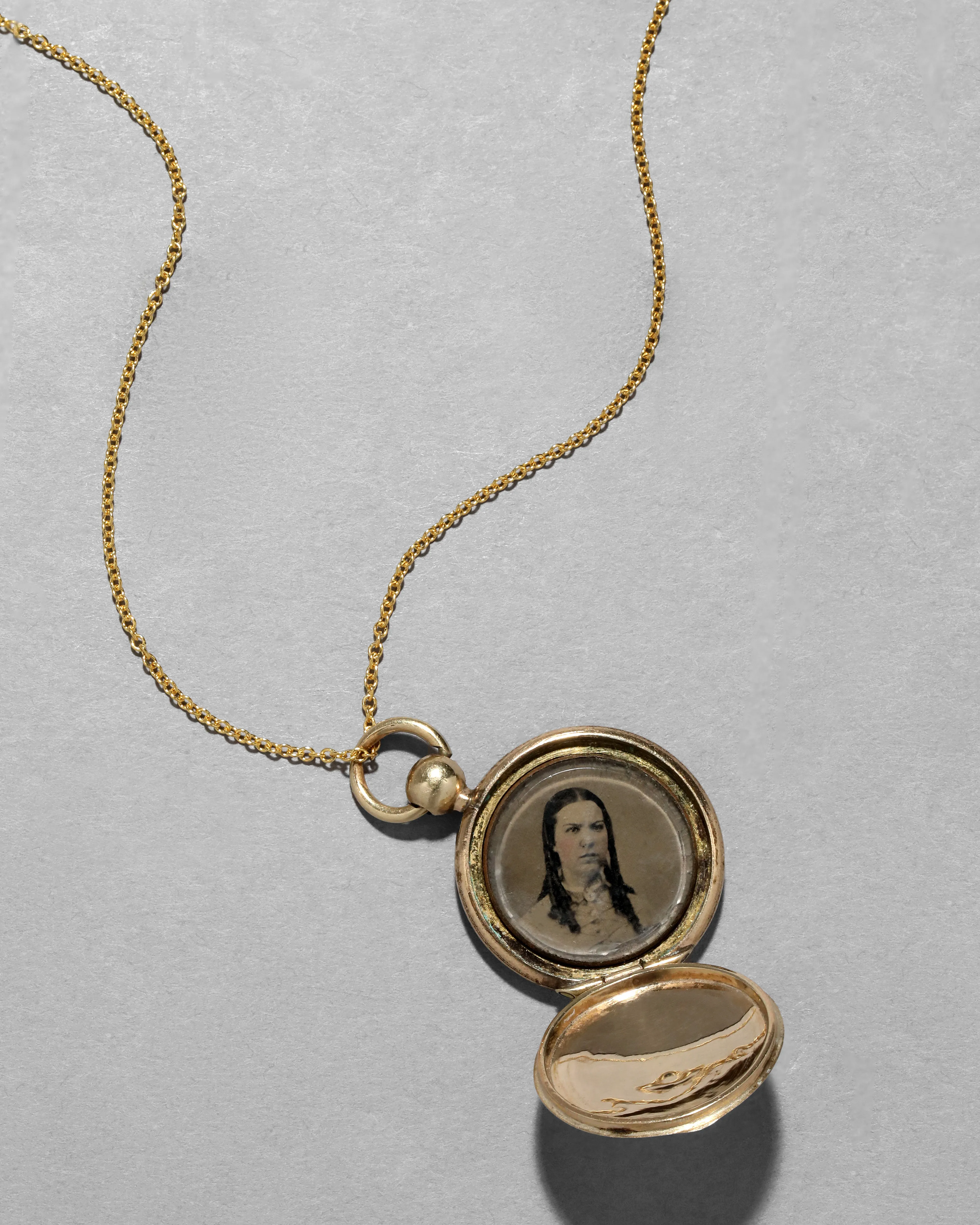 Antique Victorian 14k Gold Fill Textured Fob Locket Necklace sold by Alexis Bittar product image thumbnail 3