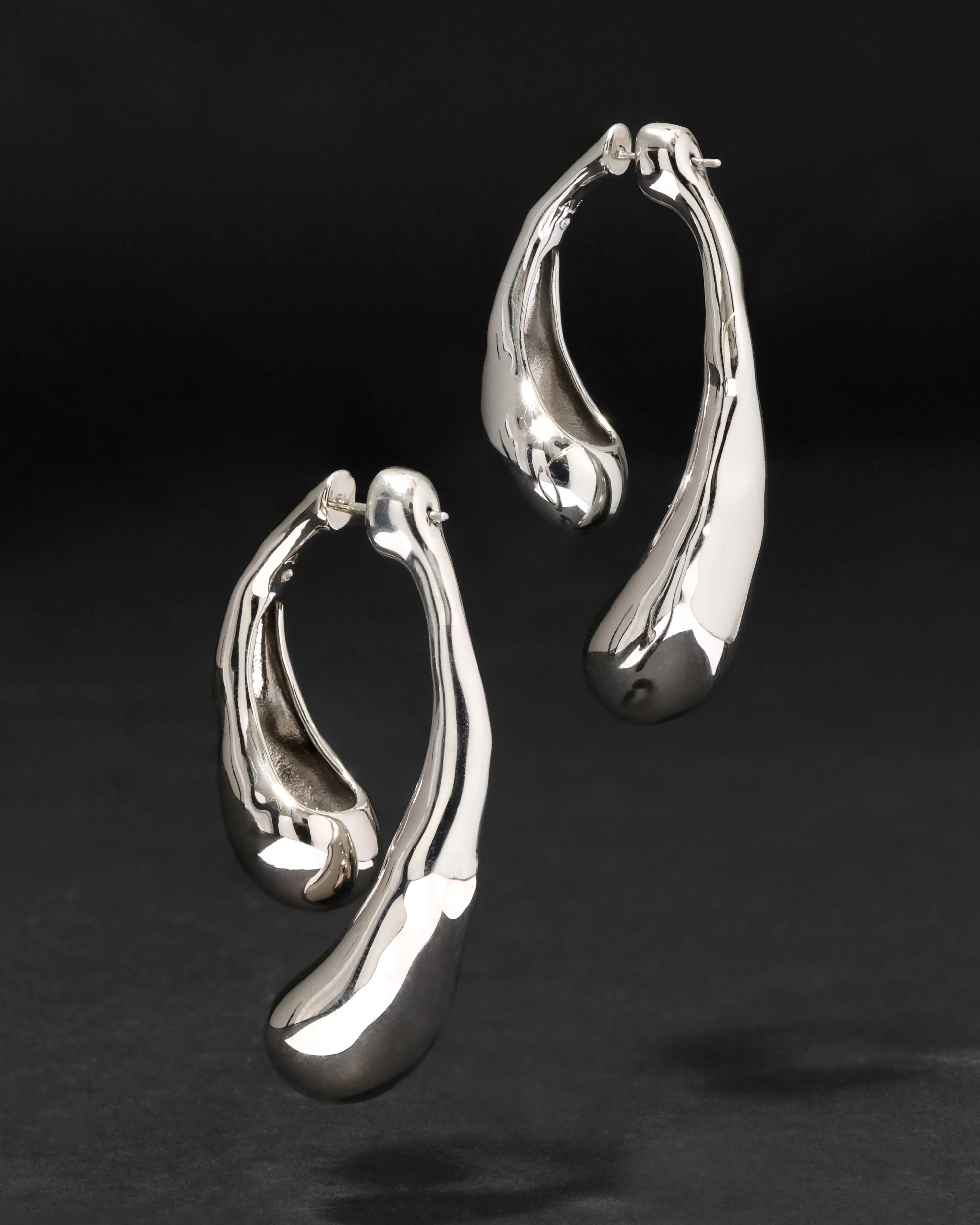 Molten Silver Scoop Front Back Earring sold by Alexis Bittar product image thumbnail 5