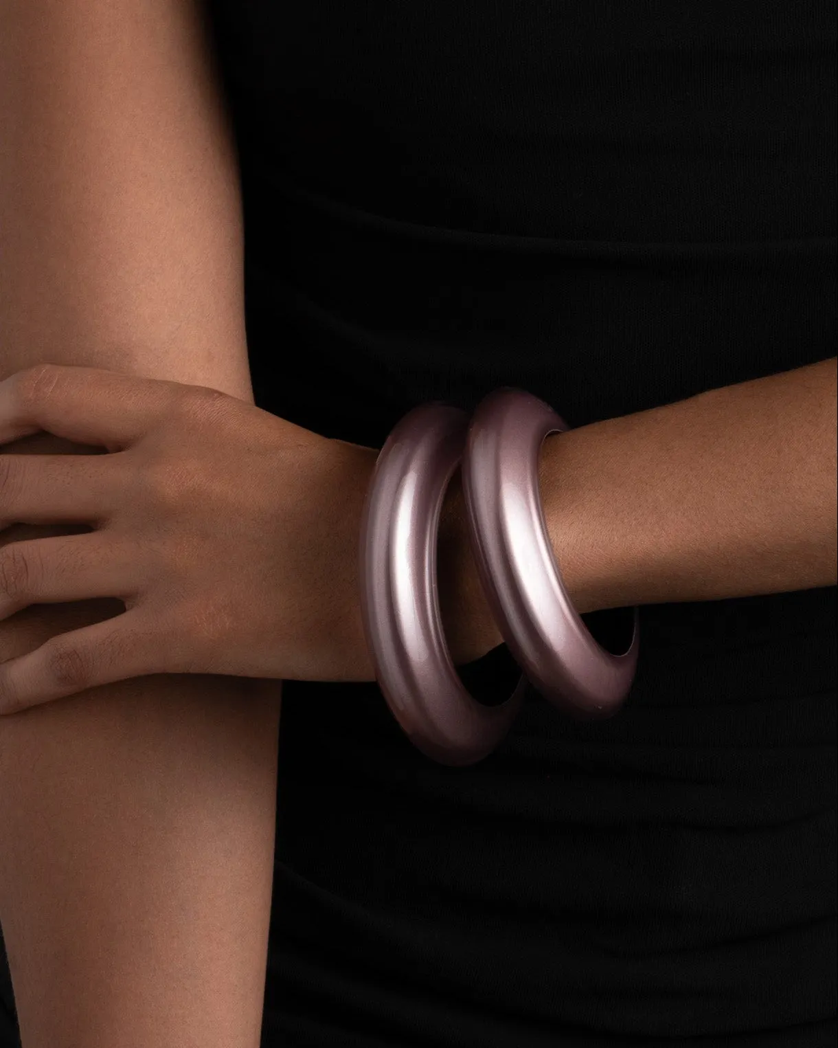 Lucite Saucer Bangle Bracelet- Dusty Rose sold by Alexis Bittar product image thumbnail 3