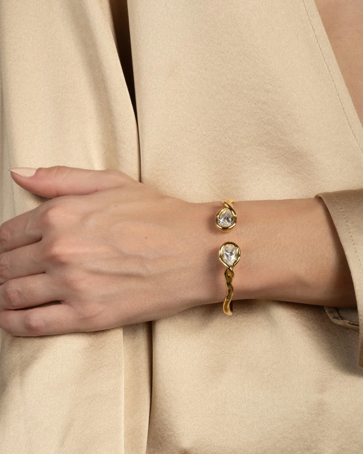 Asterales Crystal Capped Hinge Cuff Bracelet sold by Alexis Bittar product image thumbnail 4