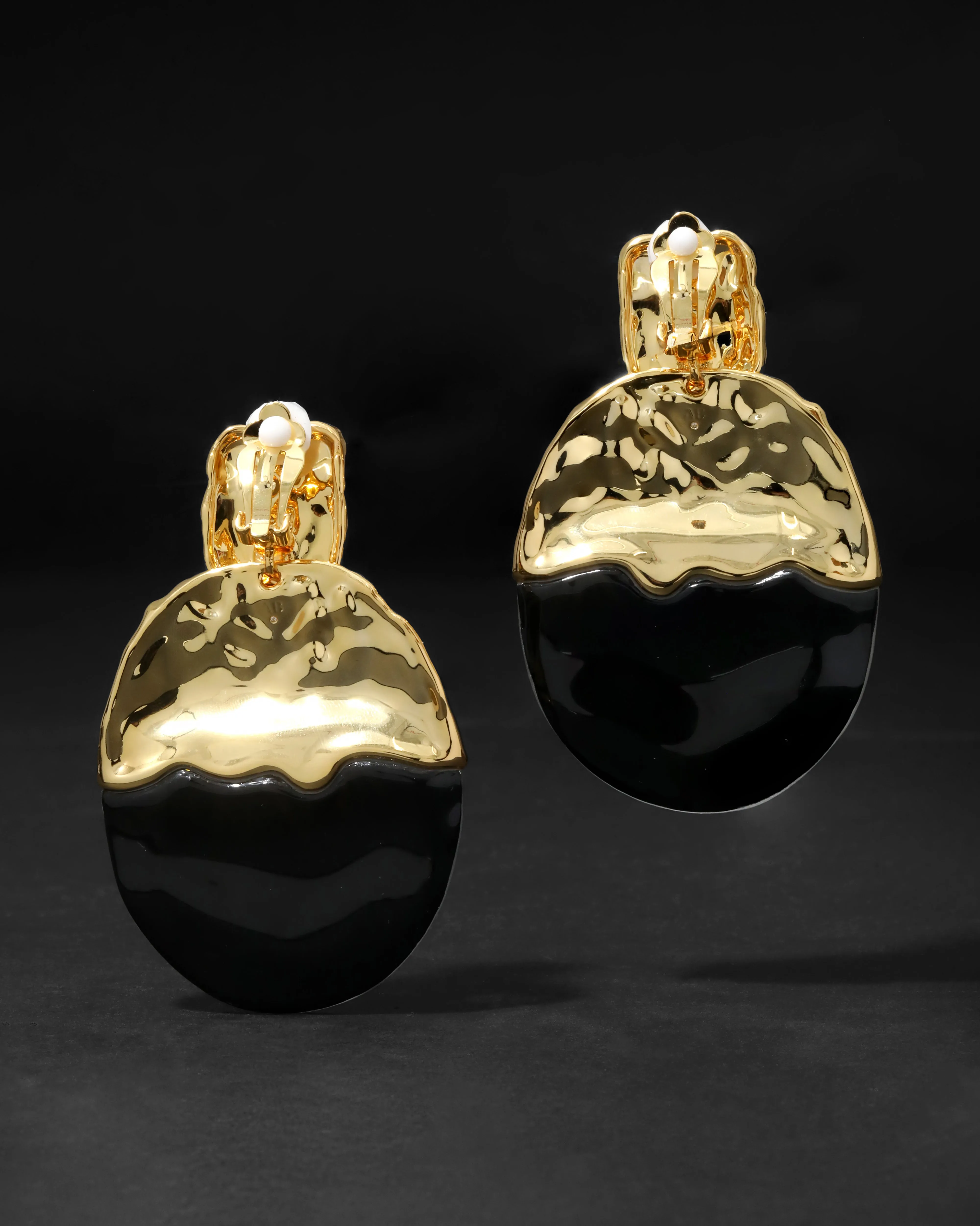 Lucite Brut Gilded Disc Clip Earring- Silver sold by Alexis Bittar product image thumbnail 4