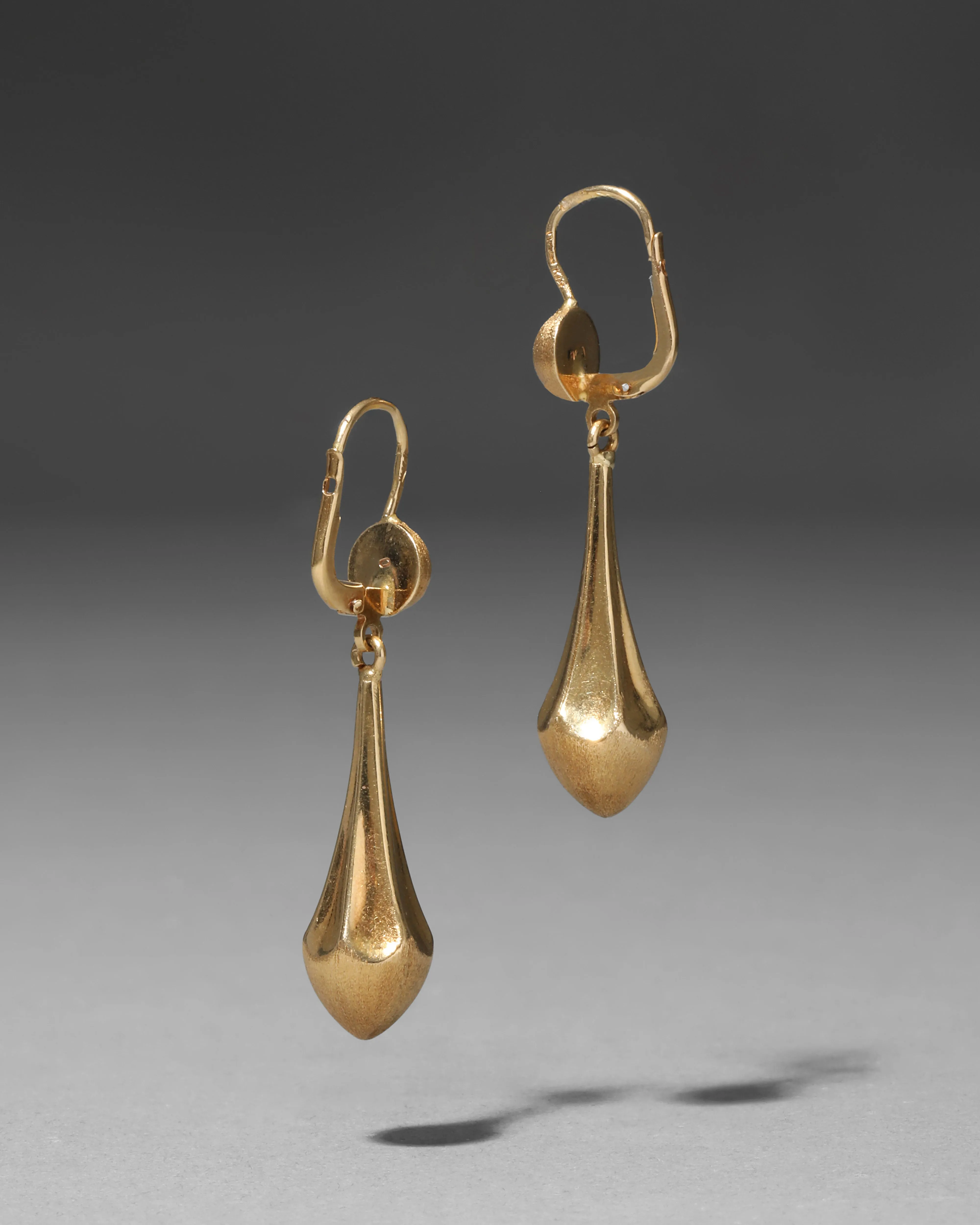 Vintage 1950s 18k Gold Spear Leverback Earring sold by Alexis Bittar product image thumbnail 2
