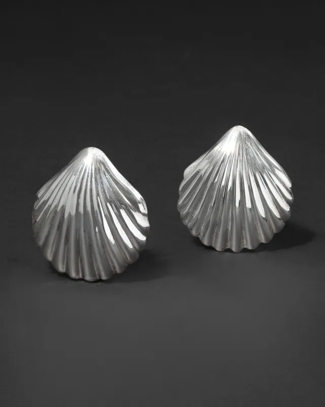 Vintage 1980s Sterling Silver Mexican Large Shell Clip Earring made by Alexis Bittar