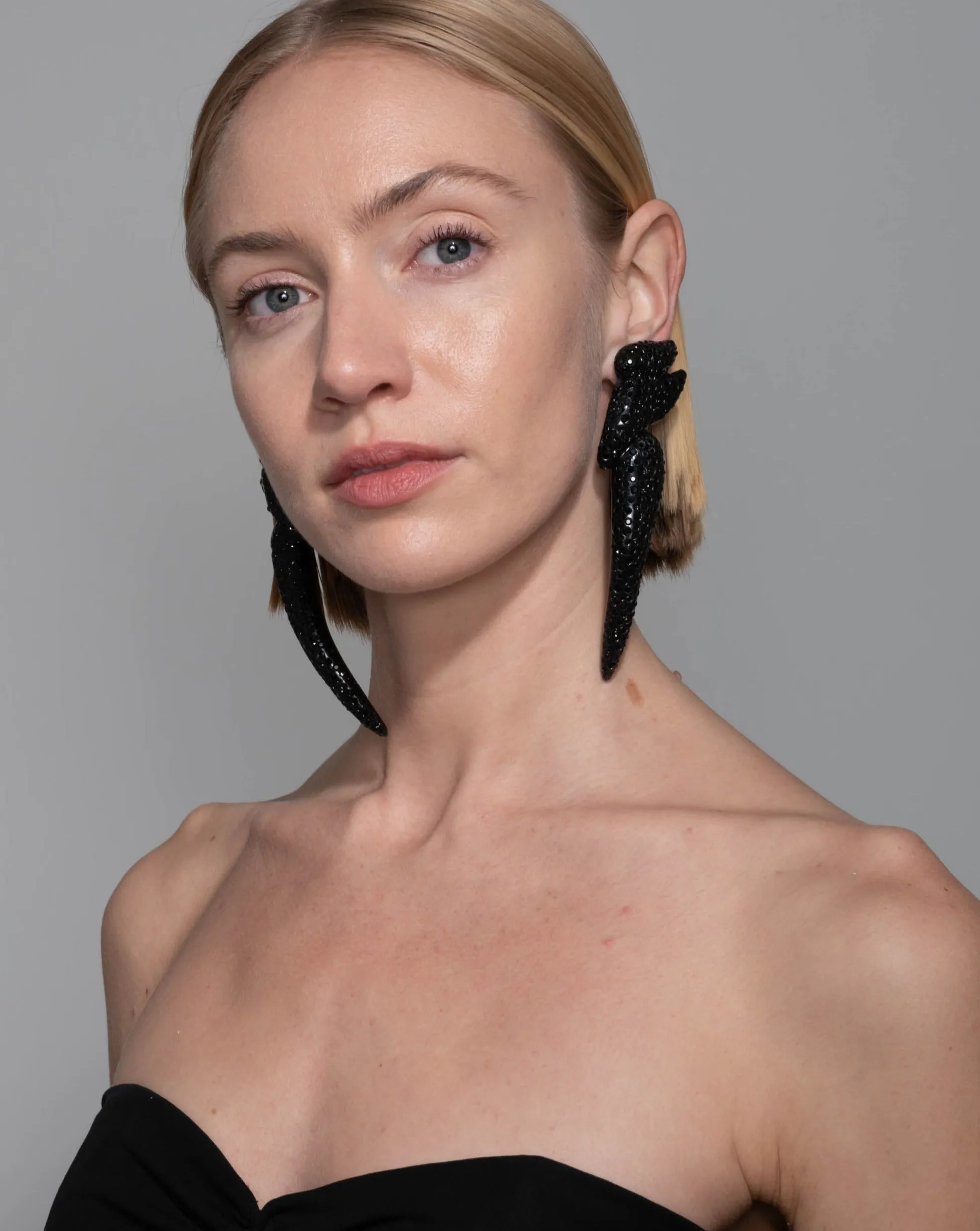 Liquid Lucite Pave Wave Long Clip Earring- Black sold by Alexis Bittar product image thumbnail 3