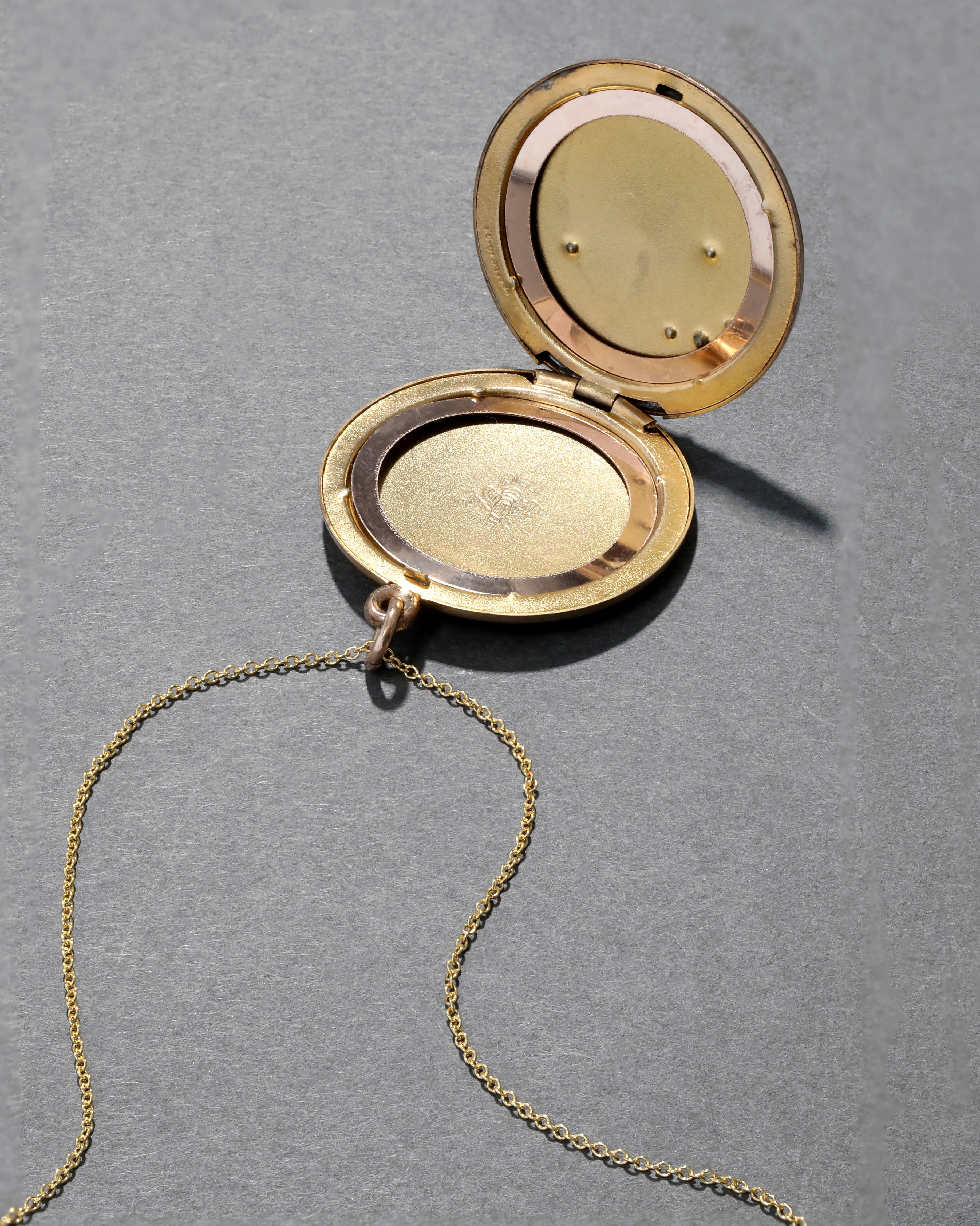 Antique 1890s 14k Gold Filled Hand Etched Floral Locket Necklace sold by Alexis Bittar product image thumbnail 3