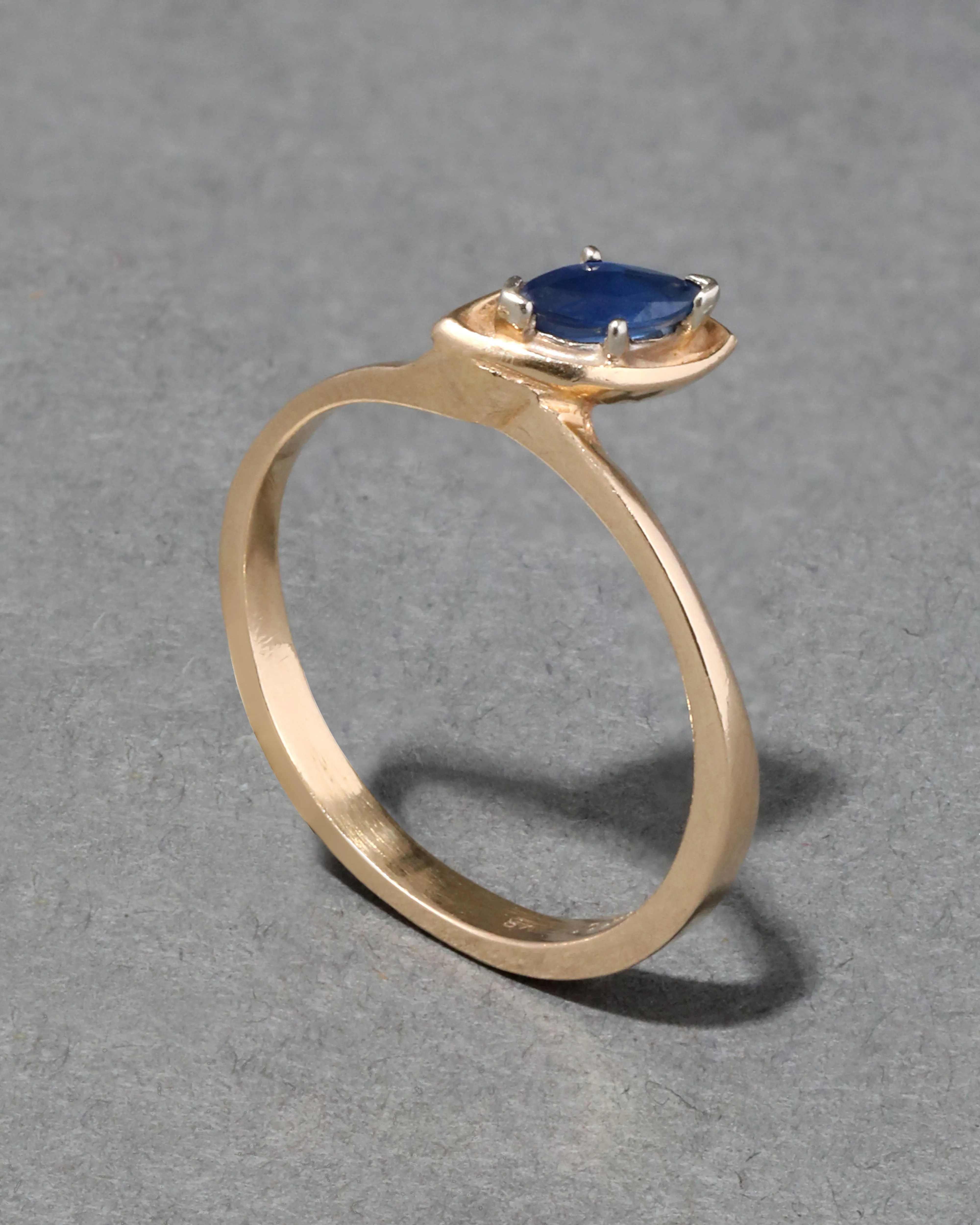Vintage 1980s 14k Gold Marquis Sapphire Ring sold by Alexis Bittar product image thumbnail 2