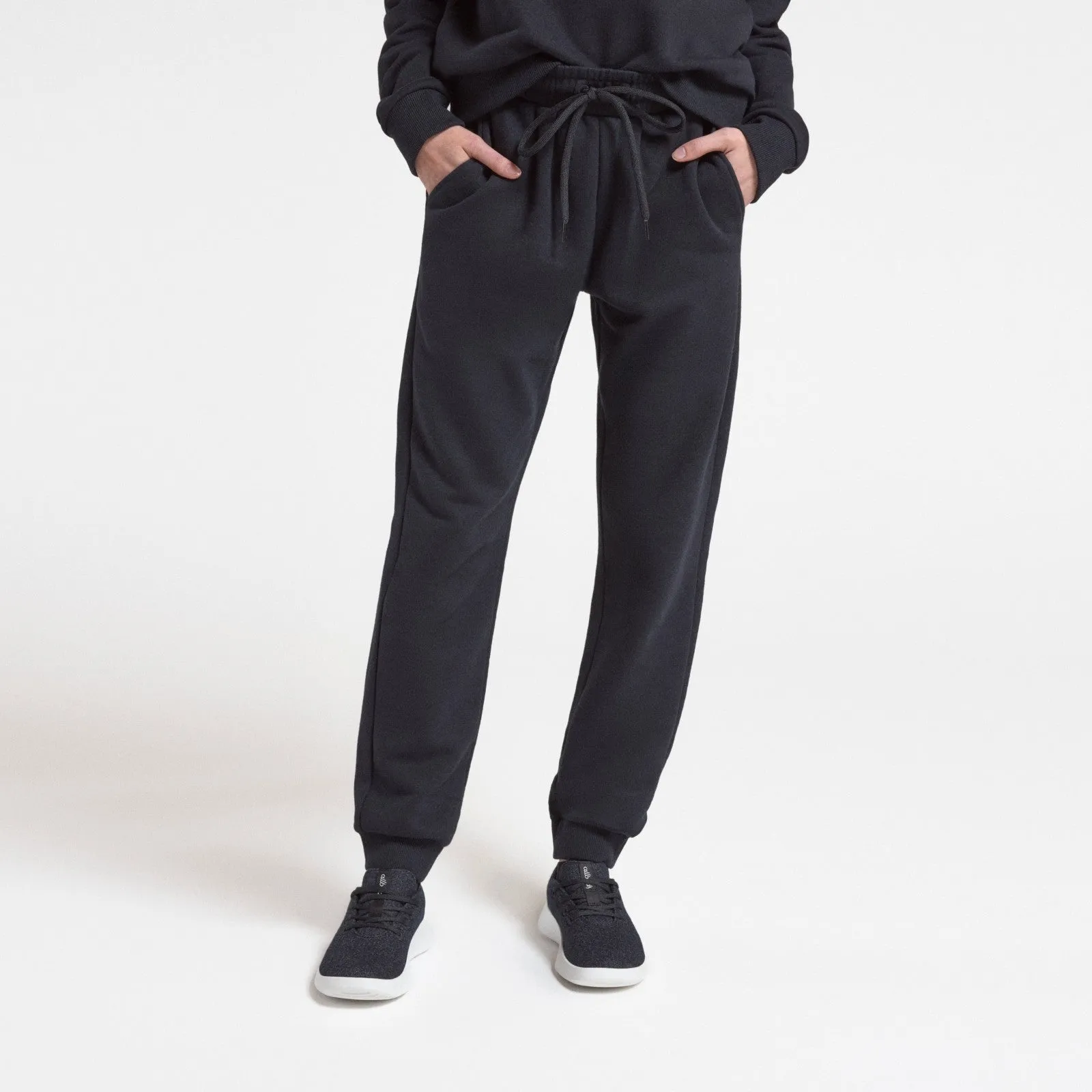 Women's Merino Blend Sweatpant - True Black sold by allbirds