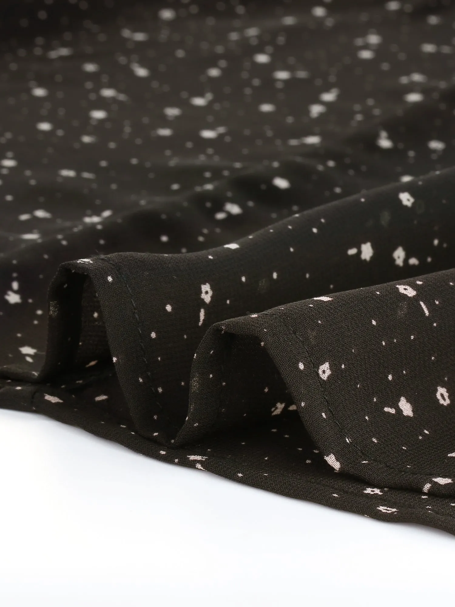 Dots Print V-Neck Flutter Sleeve Ruffled Sheer Chiffon Blouse sold by Allegra K product image thumbnail 5