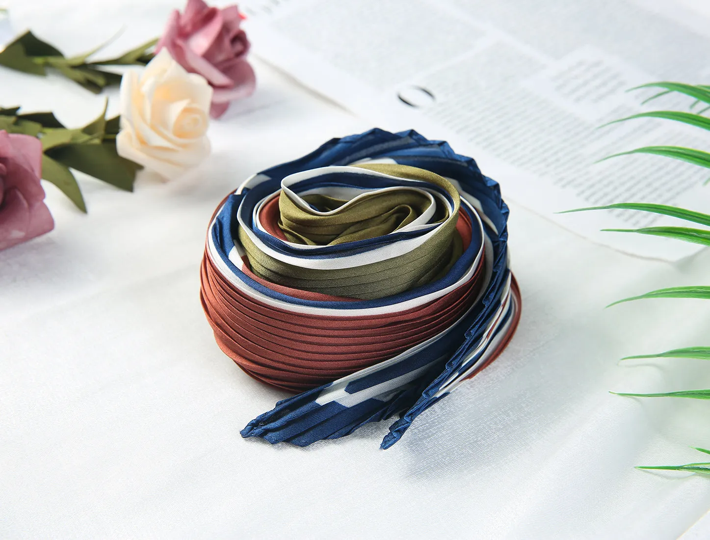 Retro Pleated Color Block Rhombus Head Neck Scarf Scarves Neckerchief sold by Allegra K product image thumbnail 2