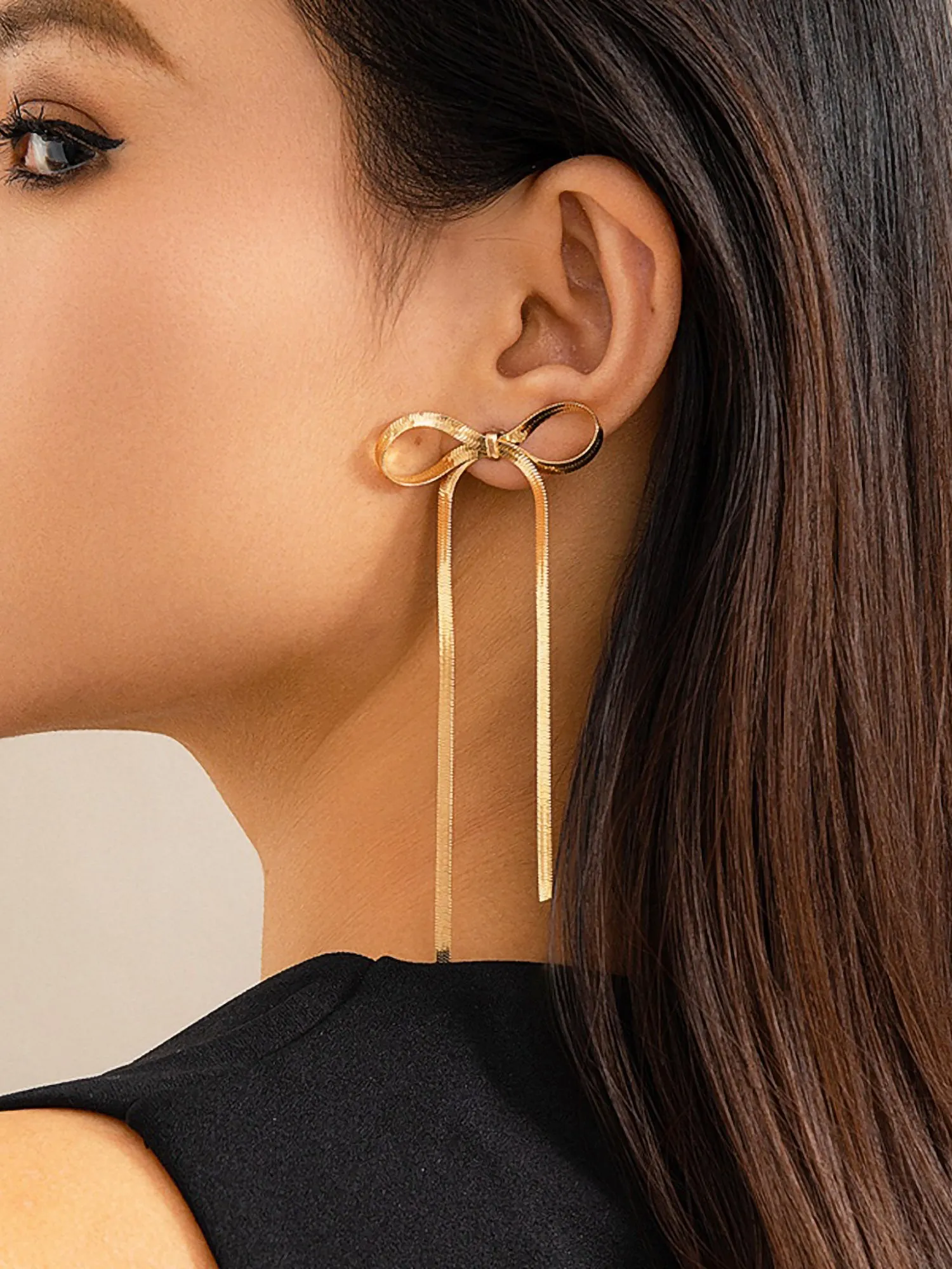 Alloy Faux Pearl Rhinestones Bow Shape Stud Earrings sold by Allegra K product image thumbnail 2