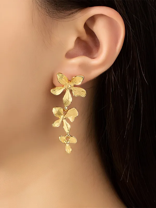 Flower Shape Irregular Metal Golden Alloy Earrings made by Allegra K