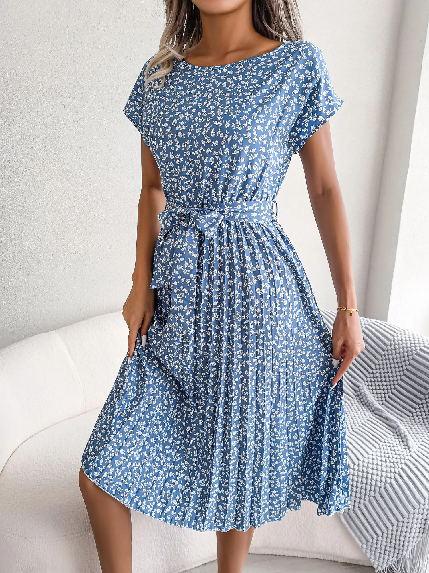 Retro-Chic All-Over Blooms Short Sleeves Floral Pleated Waist Detail Midi Casual Dress sold by Allegra K product image thumbnail 2