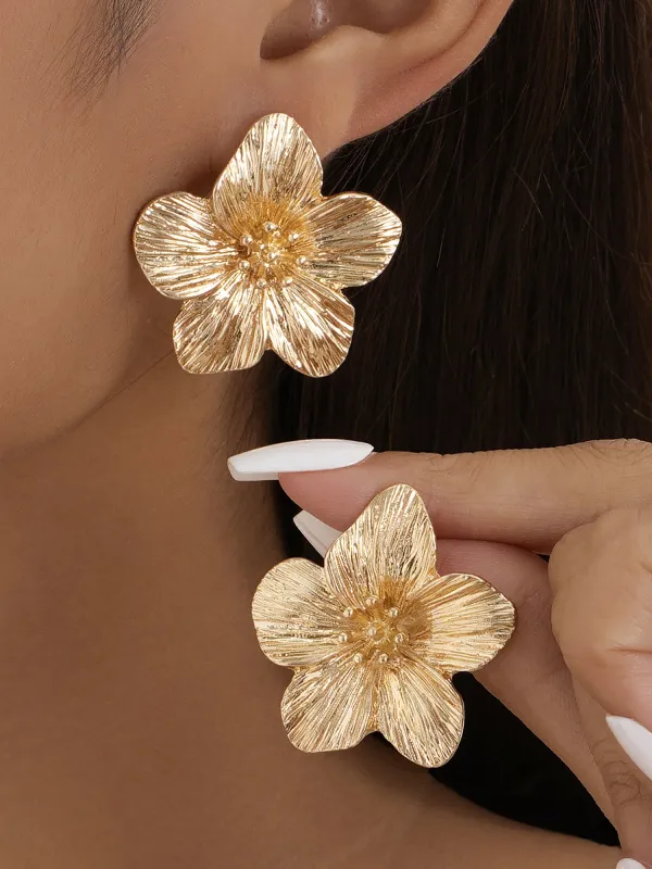 Alloy Flower Shape Stud Earrings made by Allegra K