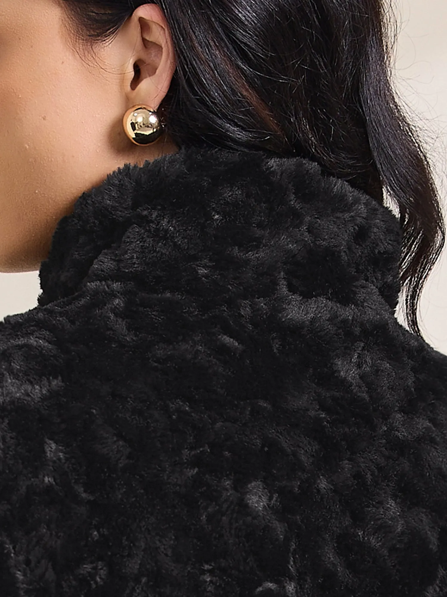 Lapel Warm Long Sleeves Pockets Fluffy Faux Fur Coat sold by Allegra K product image thumbnail 4