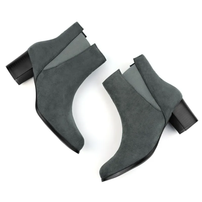Women's Round Toe Chunky Heel Ankle Chelsea Boots sold by Allegra K