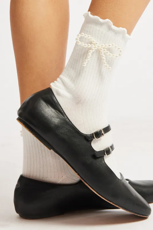White Frill Socks with Pearl Bow sold by Ally Fashion