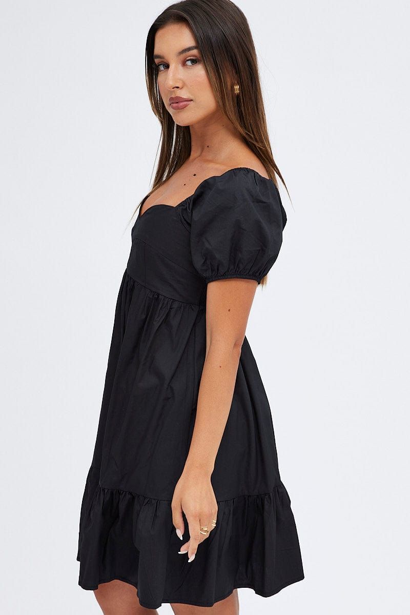 Black Short Sleeve Sweetheart Neck Skater Dress sold by Ally Fashion product image thumbnail 4