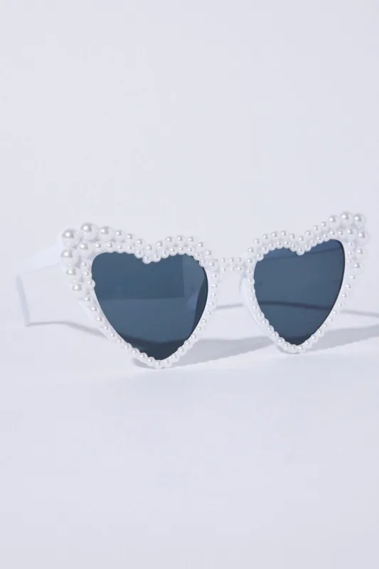 White Heart Sunglasses sold by Ally Fashion