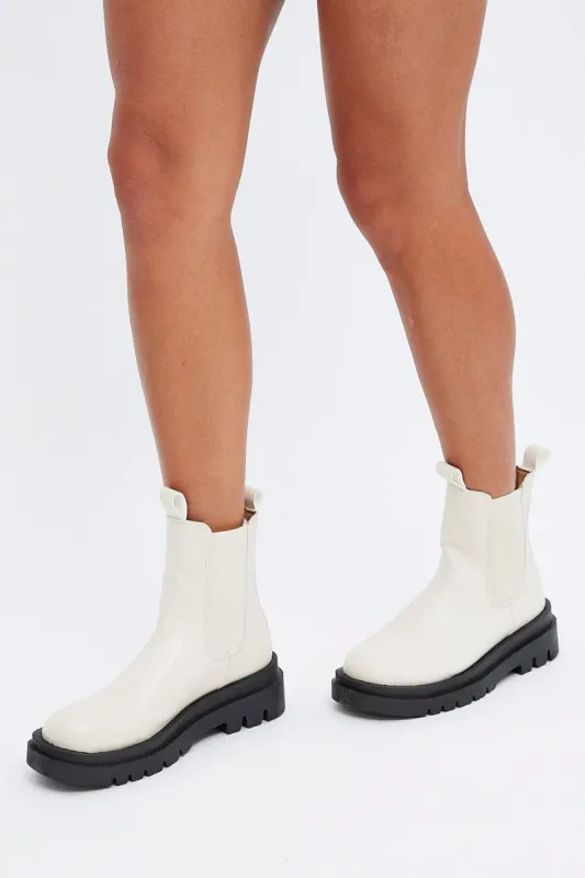 White Chelsea Boots sold by Ally Fashion