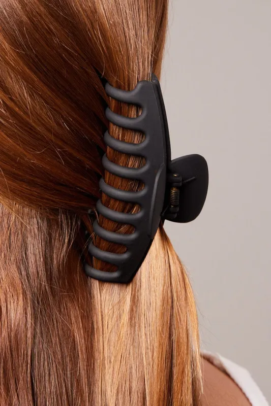 Black Classic Claw Clip sold by Ally Fashion