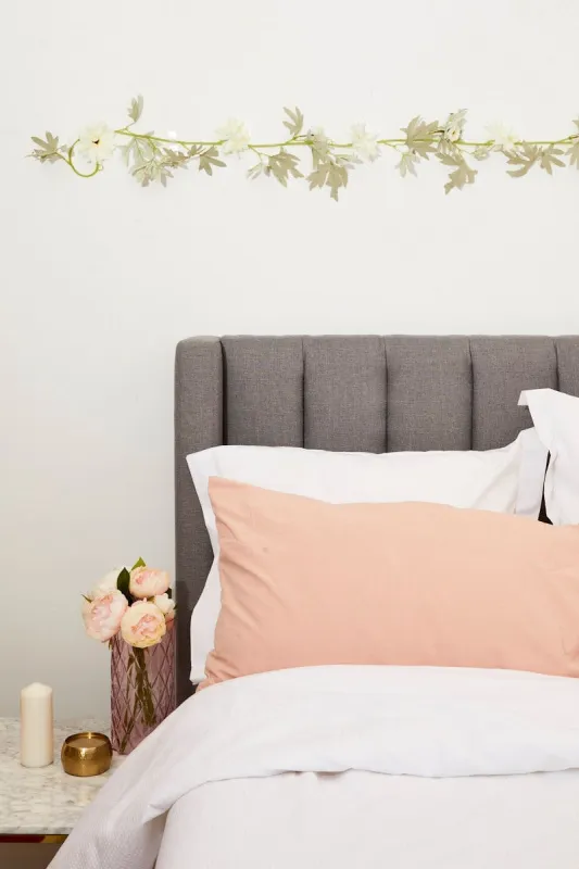 White Flower And Leaf Garland sold by Ally Fashion