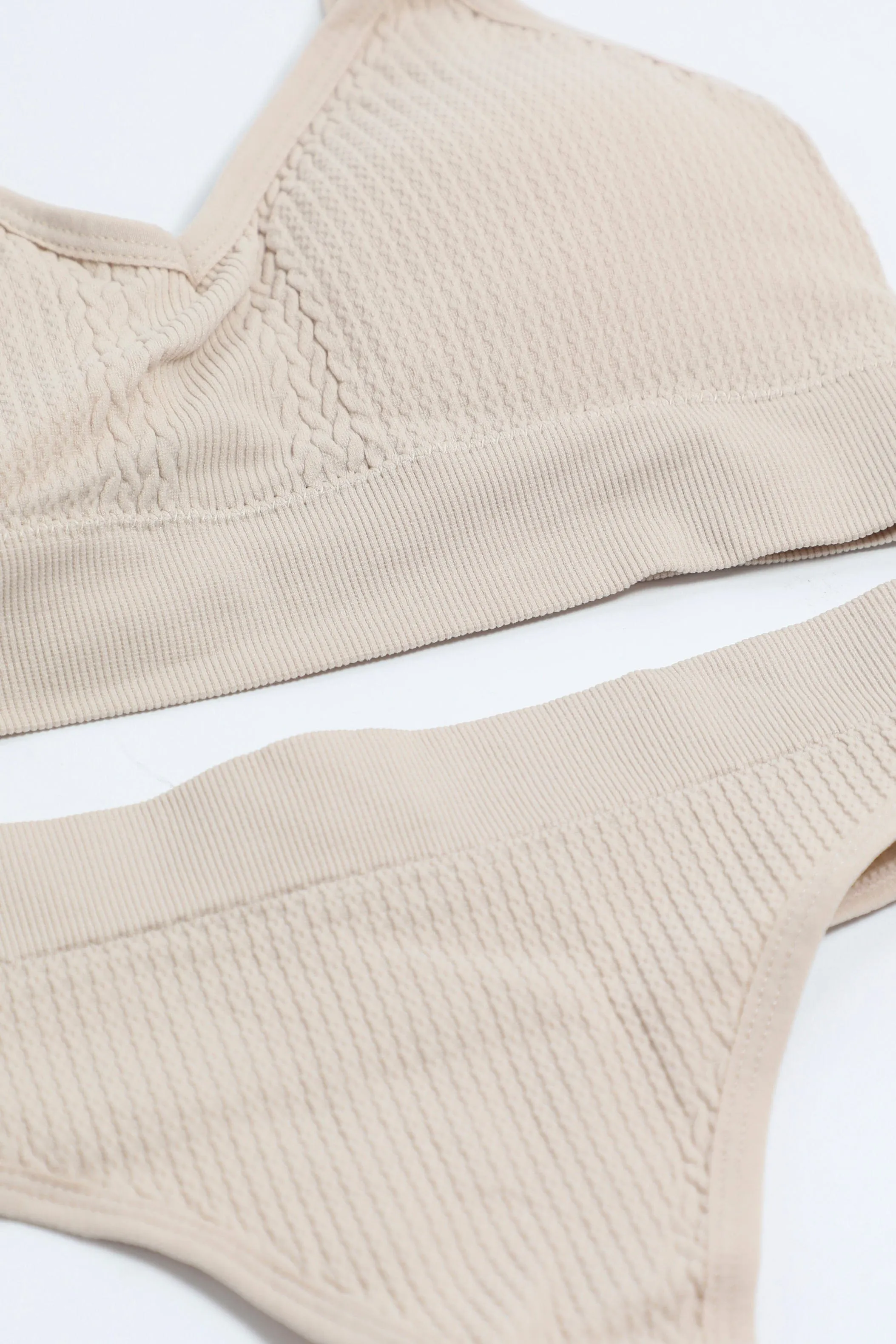 White Seamless Lingerie Set sold by Ally Fashion product image thumbnail 2