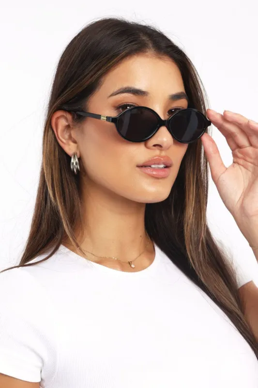 Black Oval Sunglasses sold by Ally Fashion
