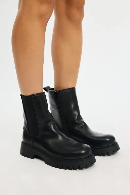 Black Chelsea Boots sold by Ally Fashion
