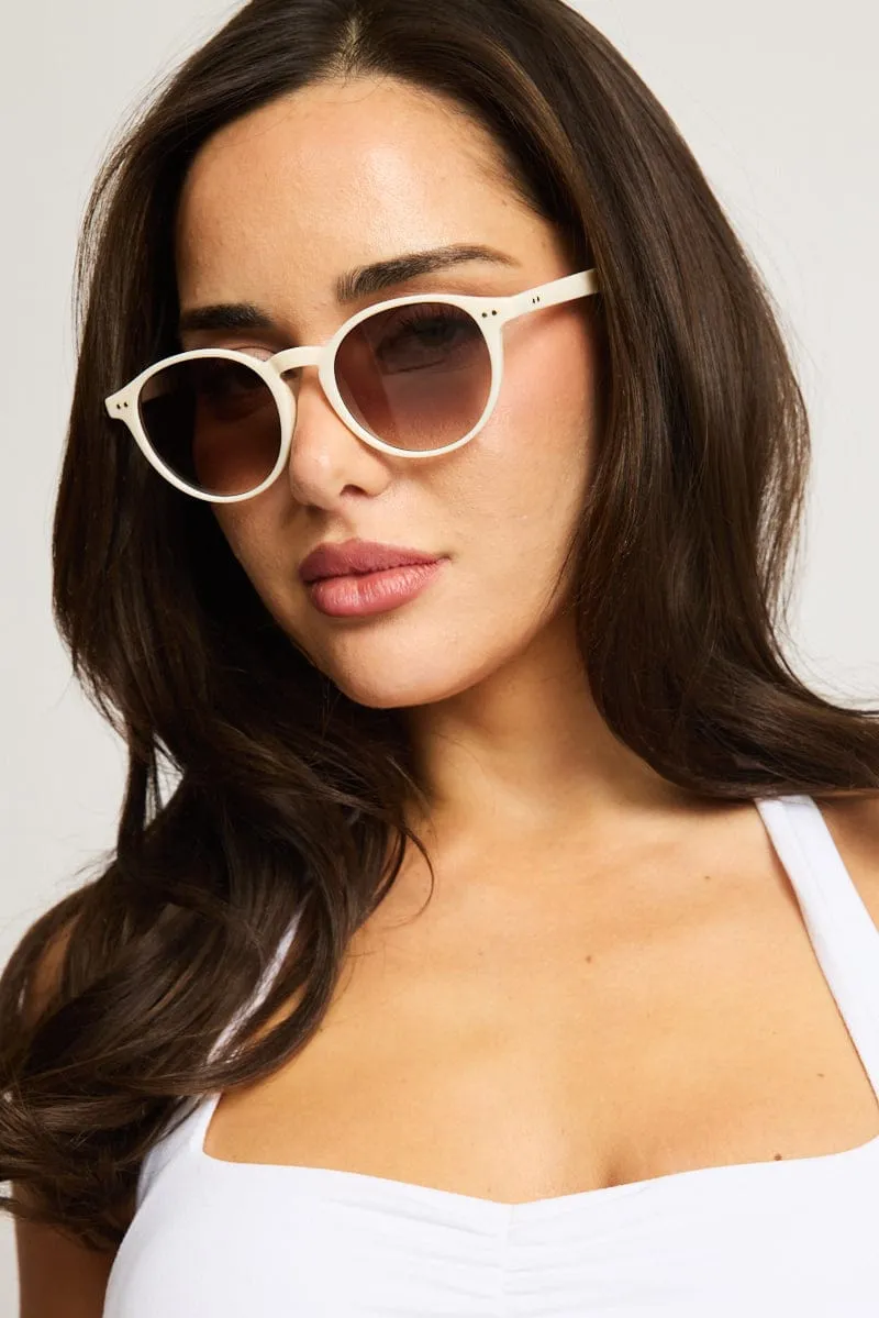 White Fashion Sunglasses sold by Ally Fashion product image thumbnail 2