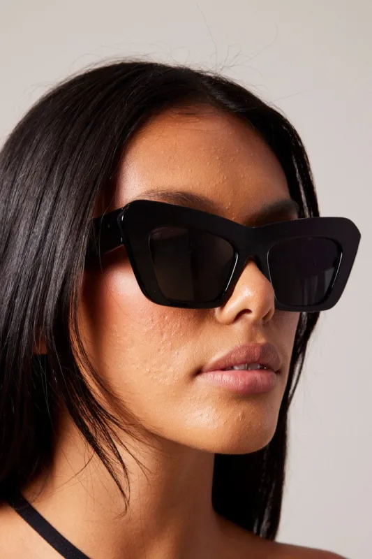 Black Fashion Sunglasses sold by Ally Fashion