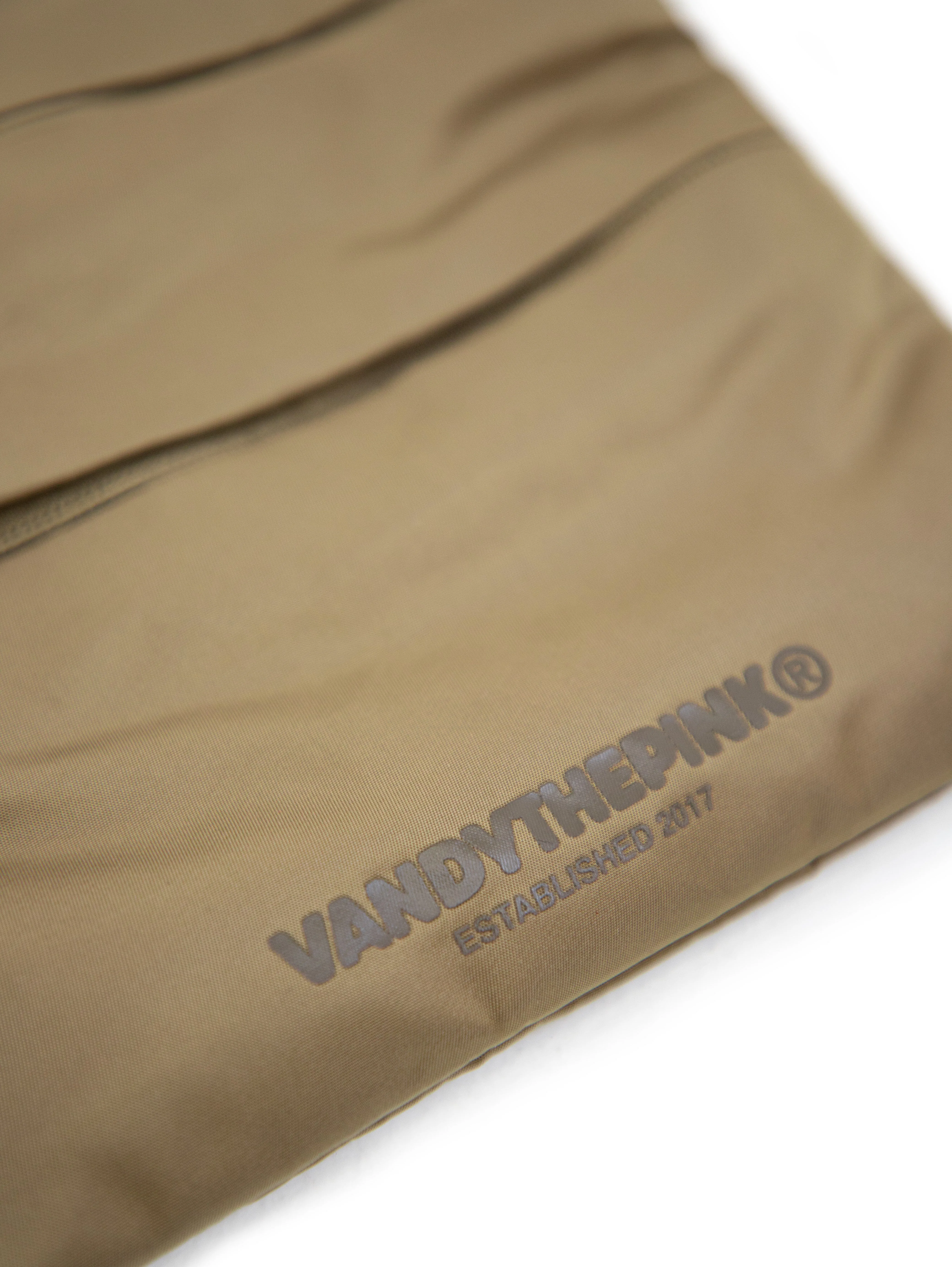 ALPHA X VANDYTHEPINK CROSSBODY BAG sold by Alpha Industries product image thumbnail 3