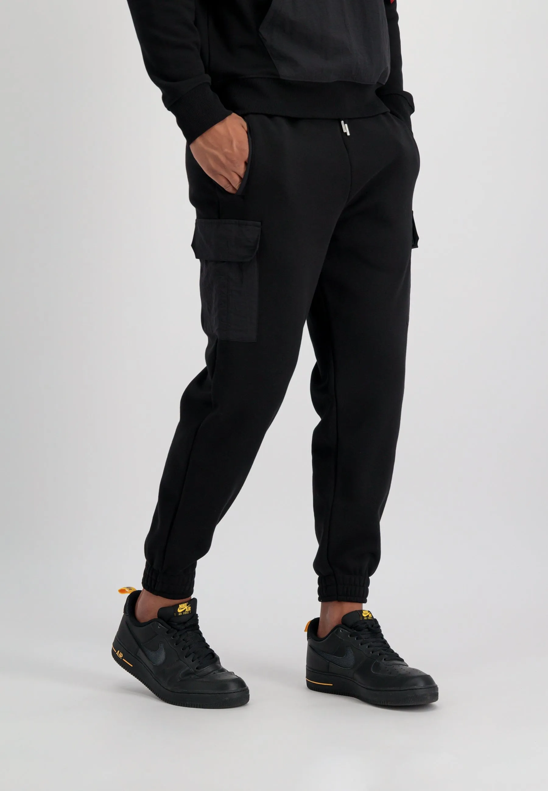 SWEAT NYLON CARGO JOGGER sold by Alpha Industries product image thumbnail 5