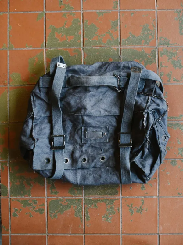 VINTAGE ITALIAN MILITARY GEAR BAG sold by Alpha Industries