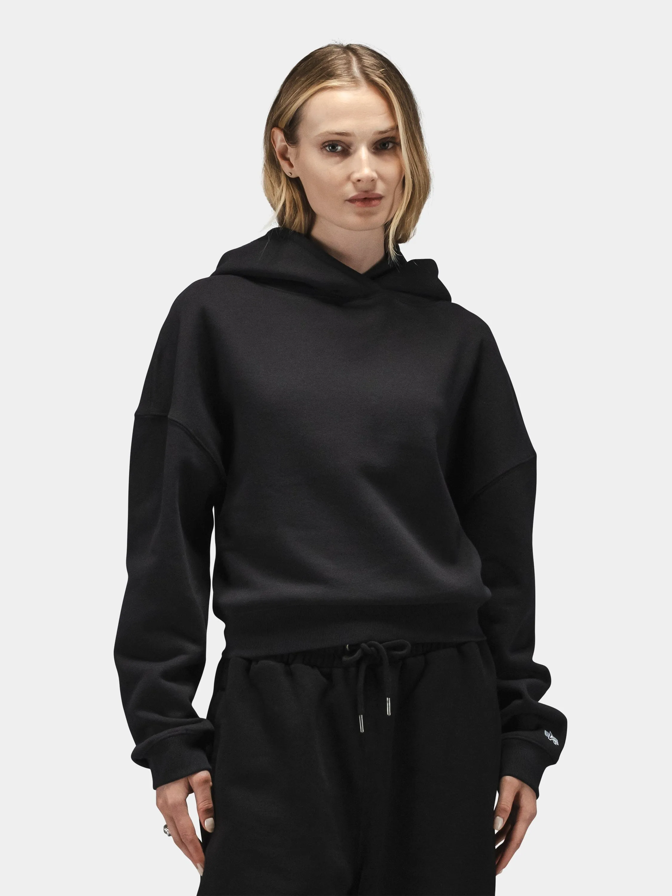ESSENTIAL CROPPED HOODIE WOMENS sold by Alpha Industries product image thumbnail 3