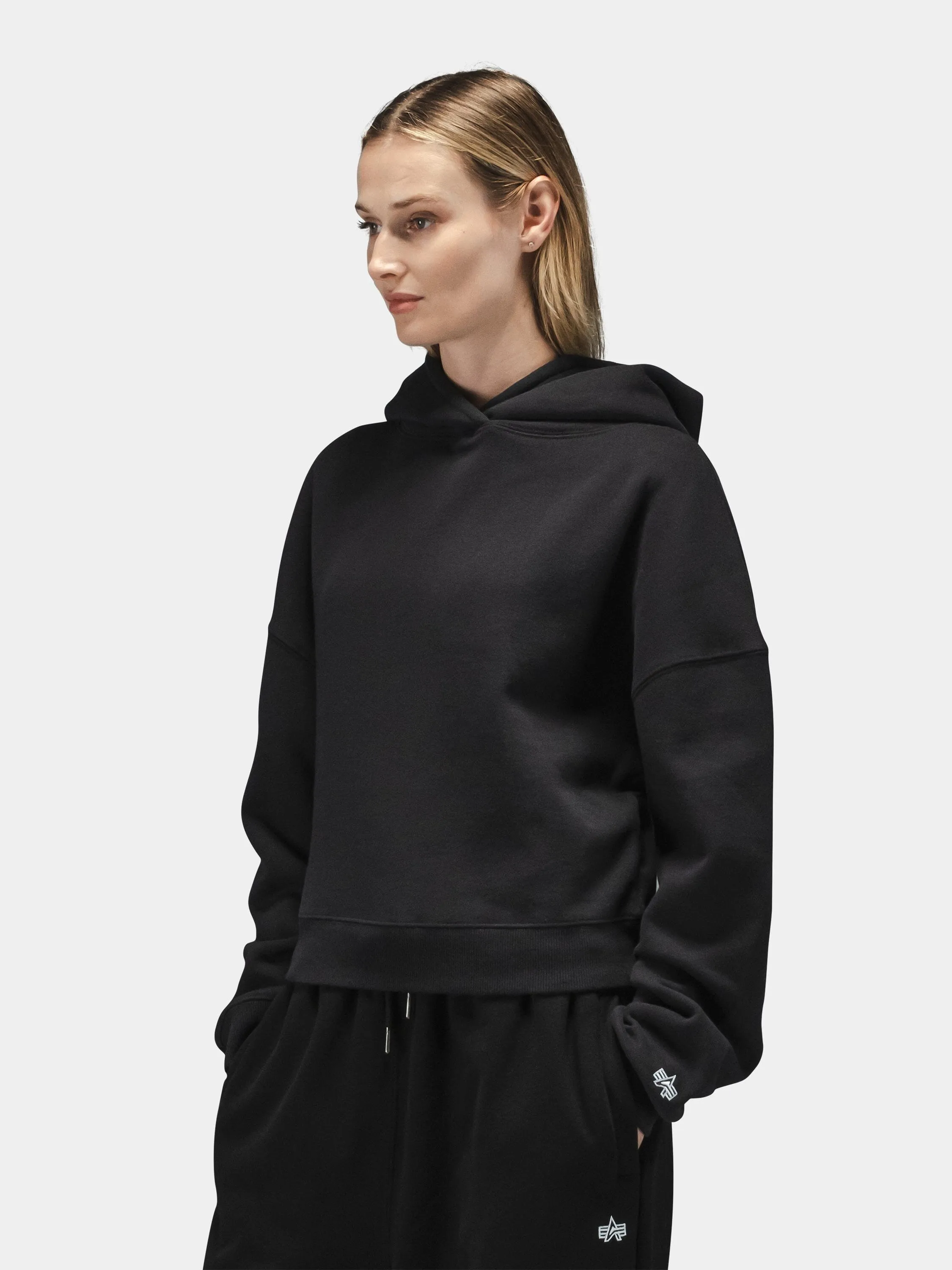 ESSENTIAL CROPPED HOODIE WOMENS sold by Alpha Industries product image thumbnail 2