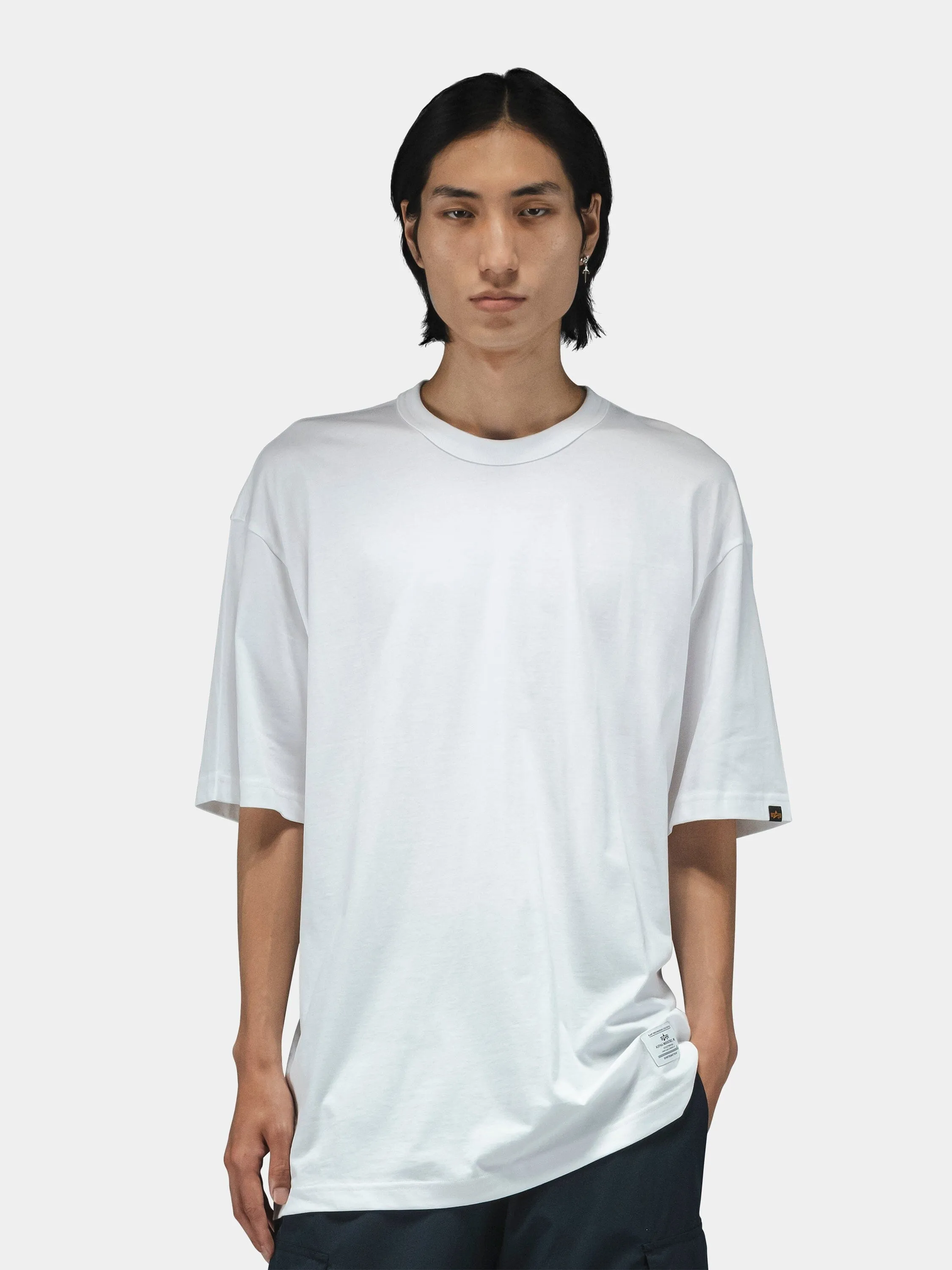 SHORT SLEEVE RELAXED TEE sold by Alpha Industries product image thumbnail 2