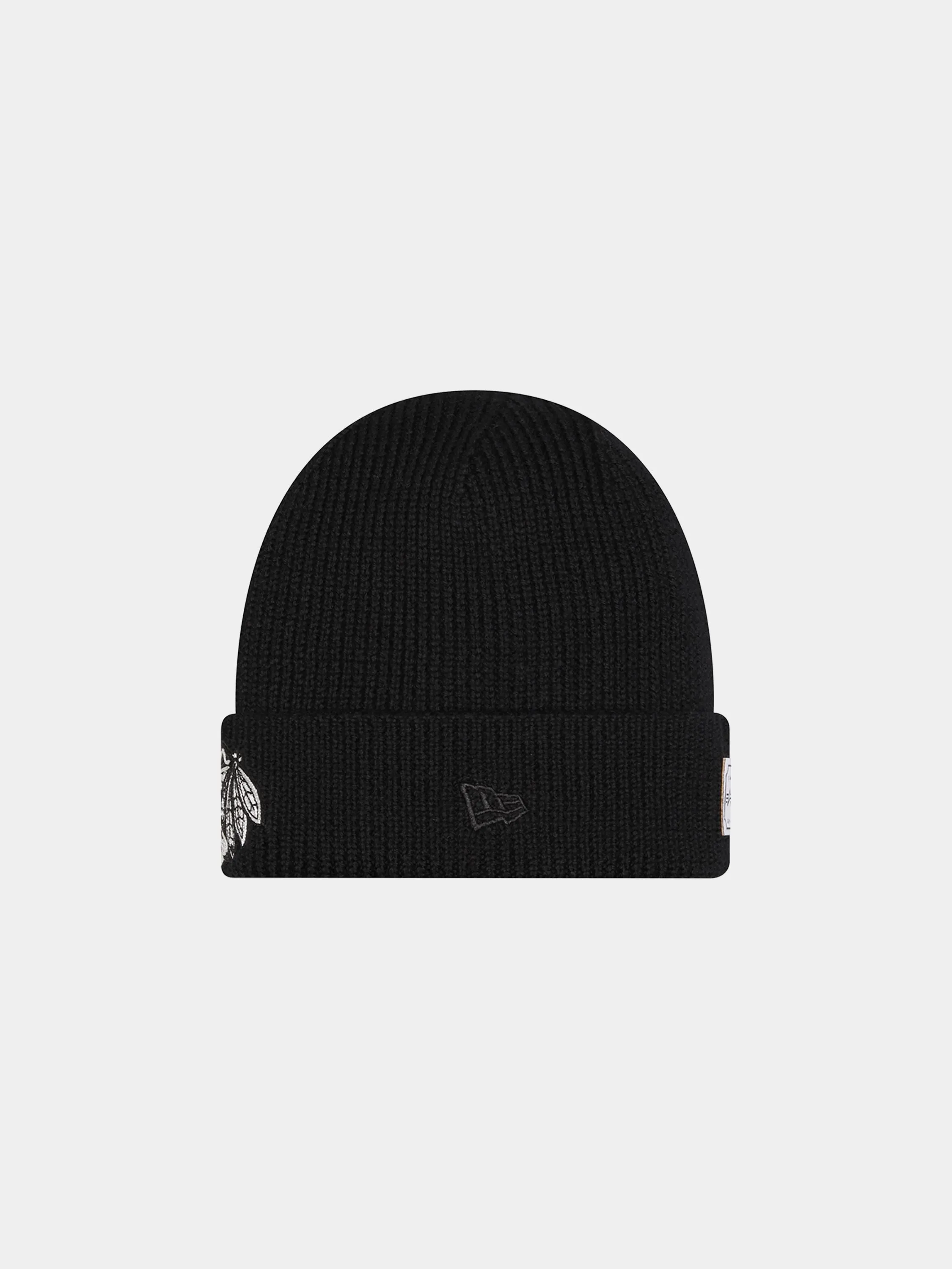 CHICAGO BLACKHAWKS X ALPHA X NEW ERA SHORT CUFF BEANIE sold by Alpha Industries product image thumbnail 3