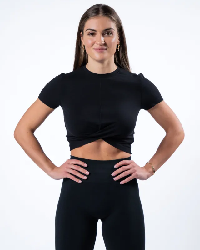 Evo Twist Crop - Black sold by Alphalete