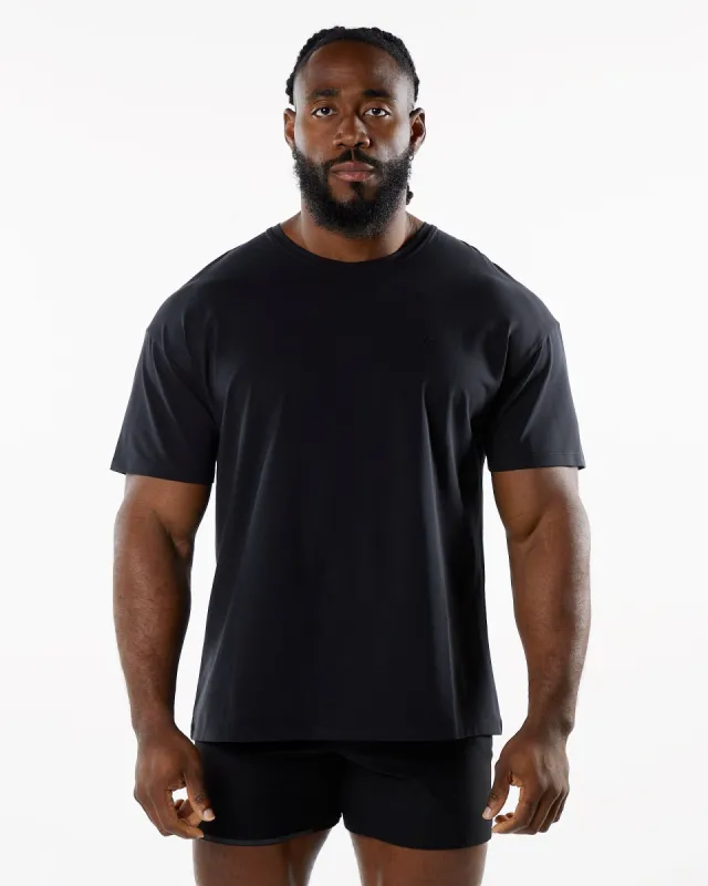 Emblem Tee - Blackout sold by Alphalete