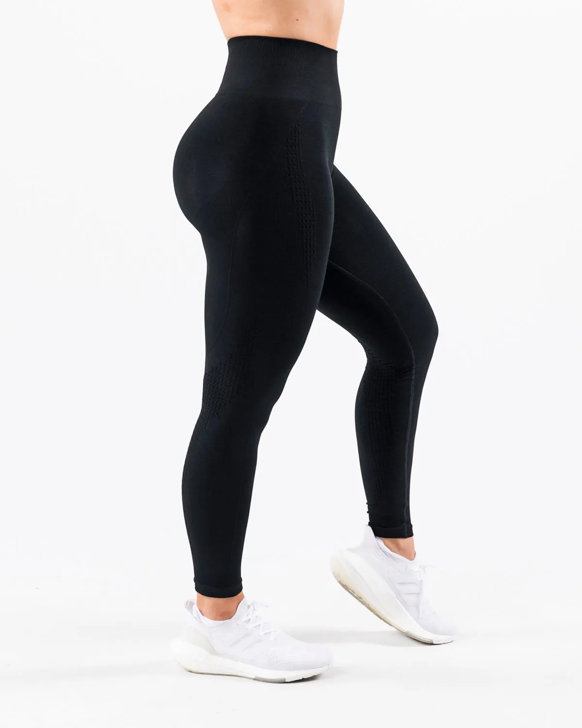 Contour Ultra-High Rise Legging - Black sold by Alphalete product image thumbnail 5