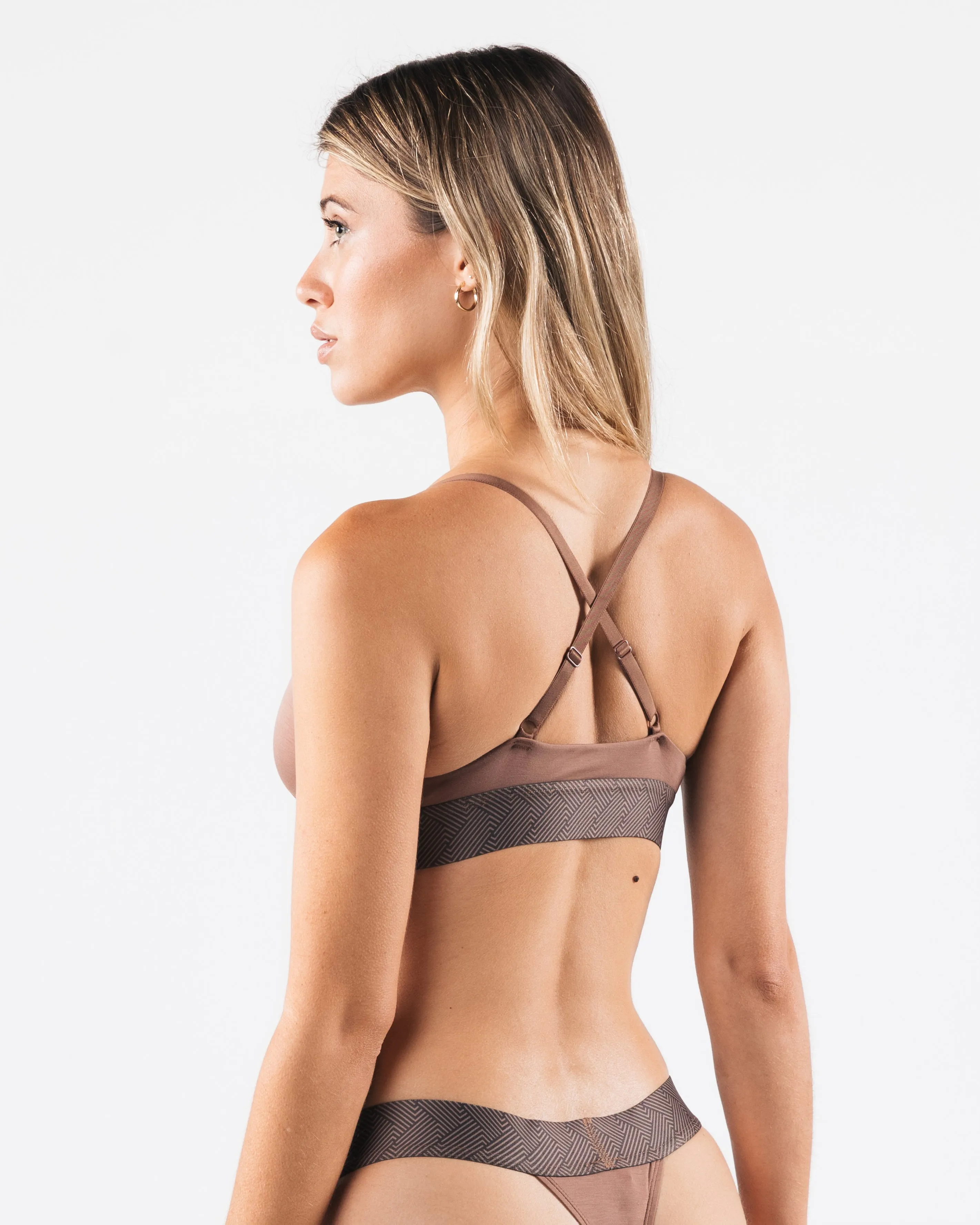 Intimate Bra - Magnetic Field sold by Alphalete product image thumbnail 3