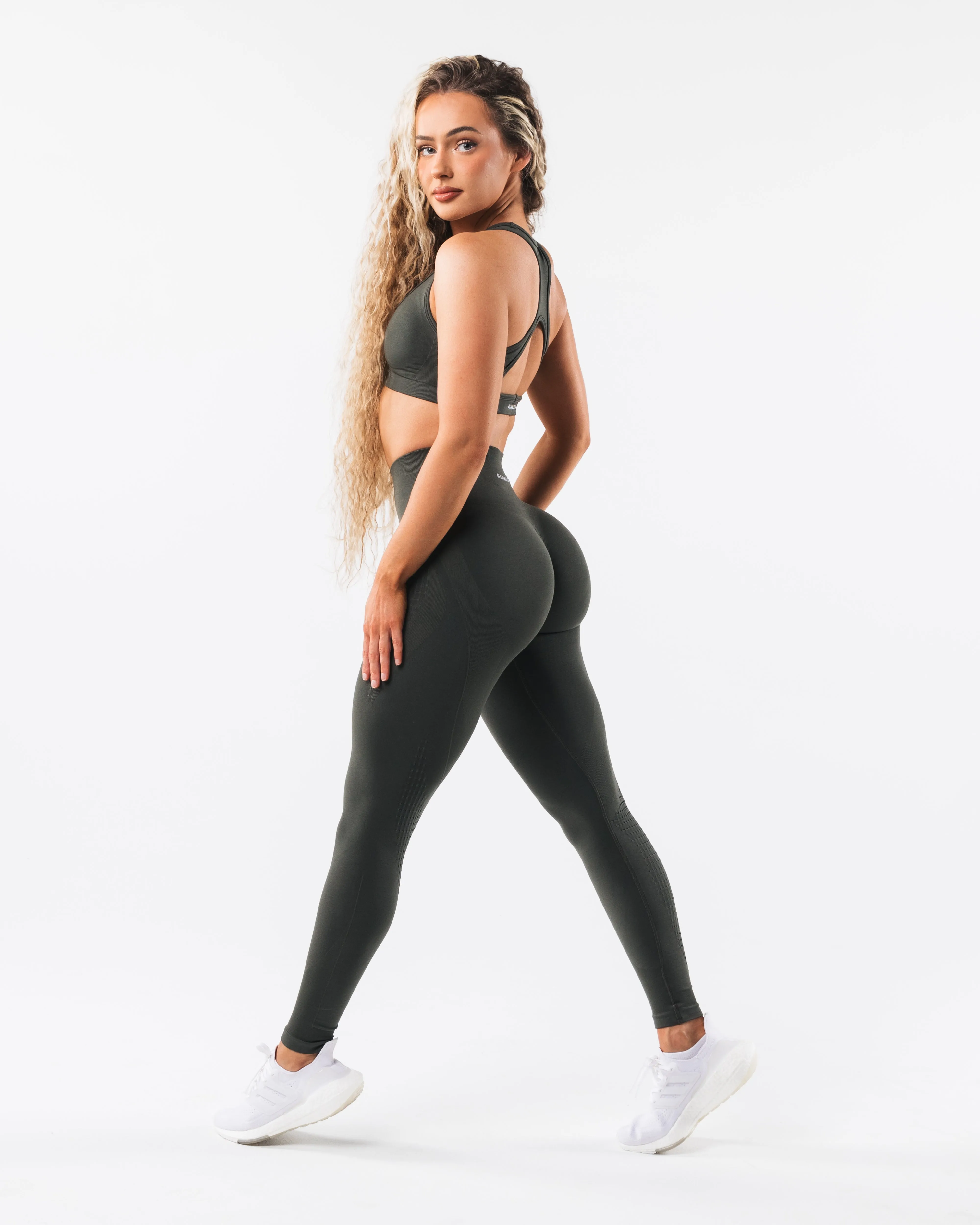 Amplify Contour Legging - Mountain Top sold by Alphalete product image thumbnail 2
