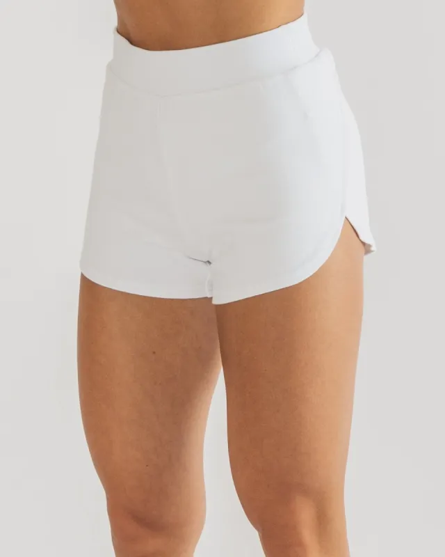 Identity Cozy Short - White made by Alphalete