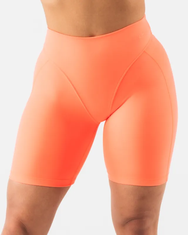 Parker Mid Rise Short - Heat made by Alphalete