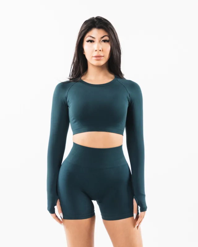 Stratus LS Crop - Midnight sold by Alphalete