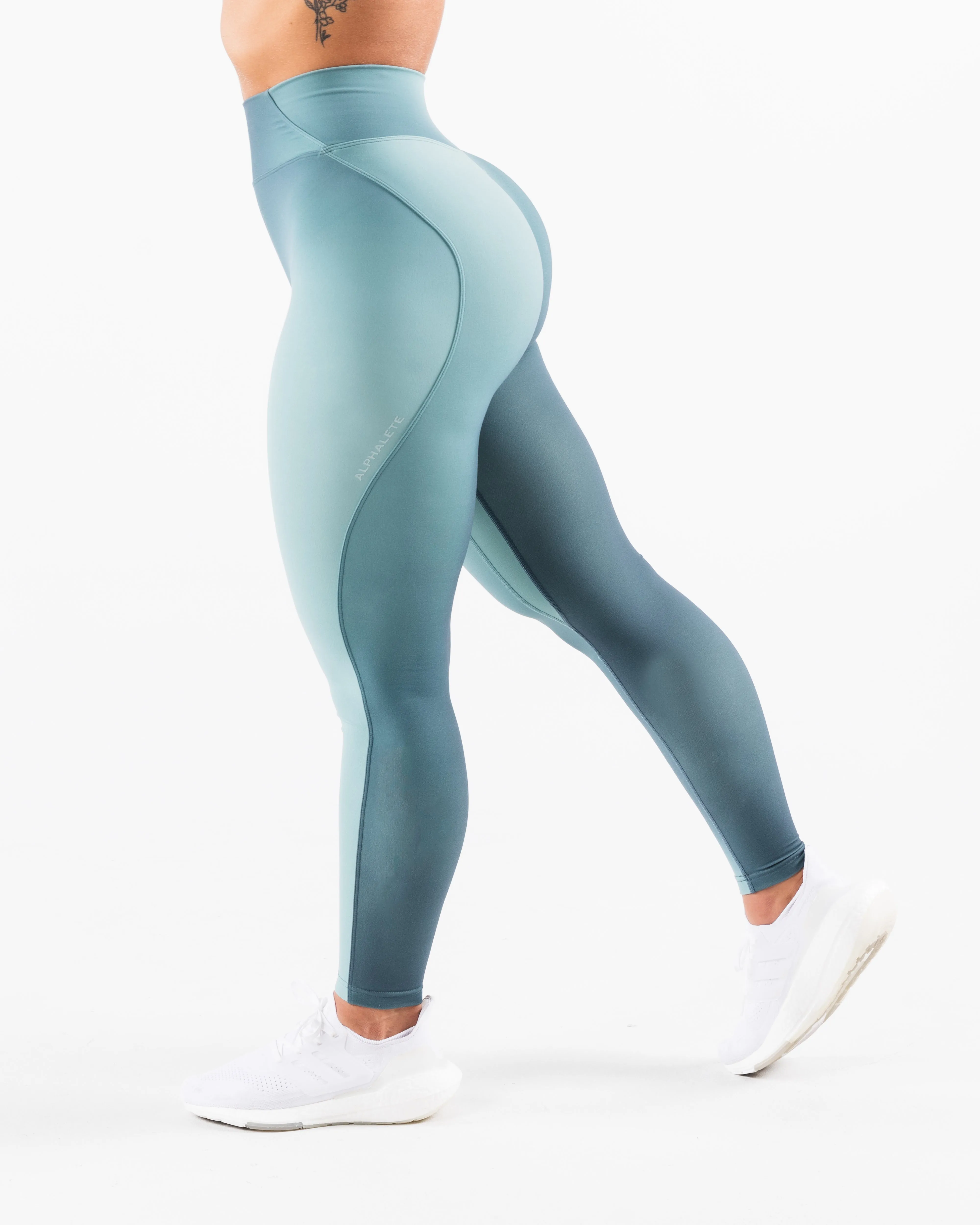 Aura Ultra-High Rise Legging - Aura Glacier Print sold by Alphalete product image thumbnail 3