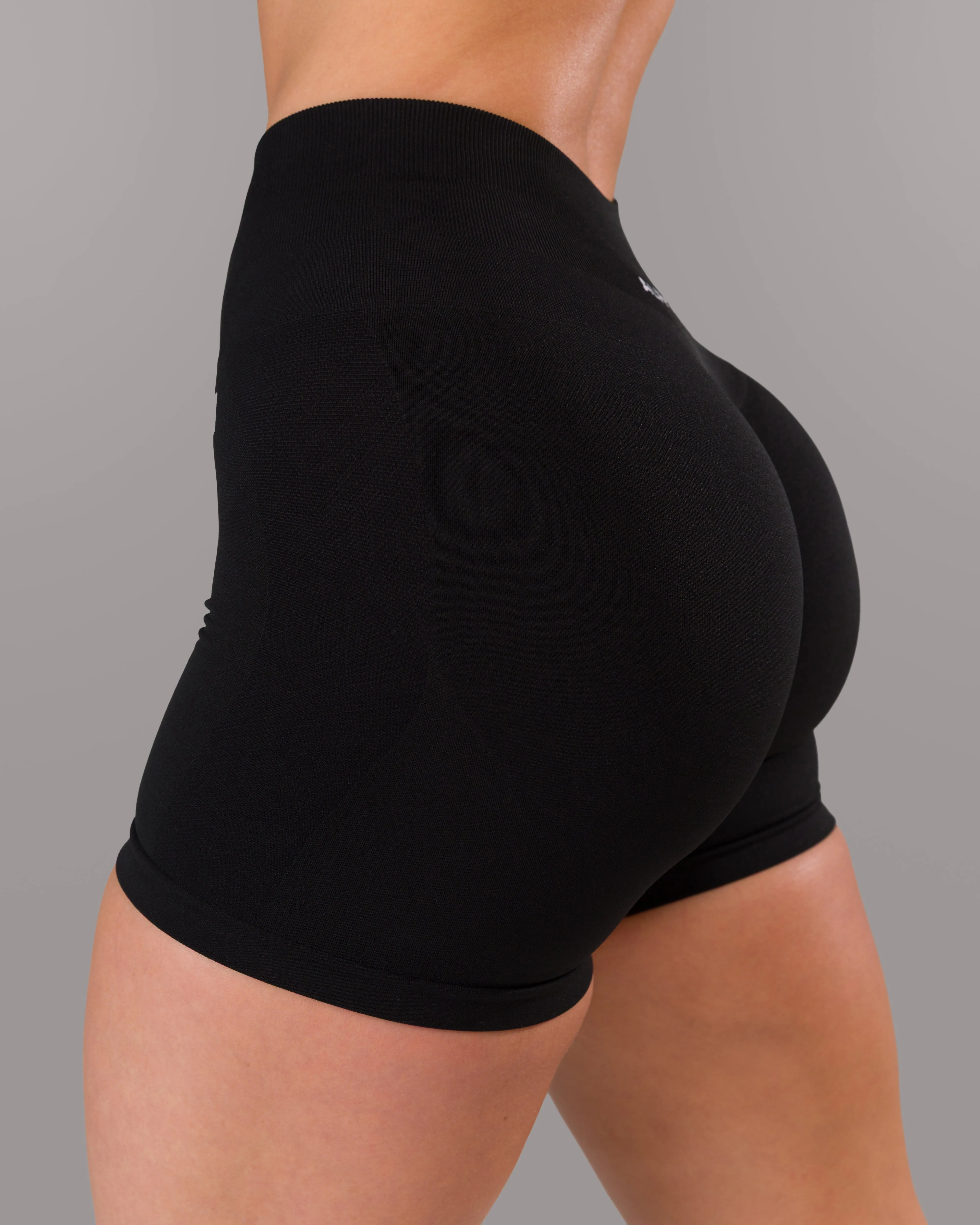 Pump Mid Rise Short - Black sold by Alphalete product image thumbnail 4