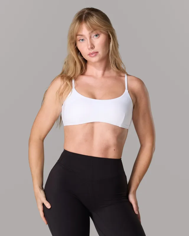 Vic Bra - White made by Alphalete